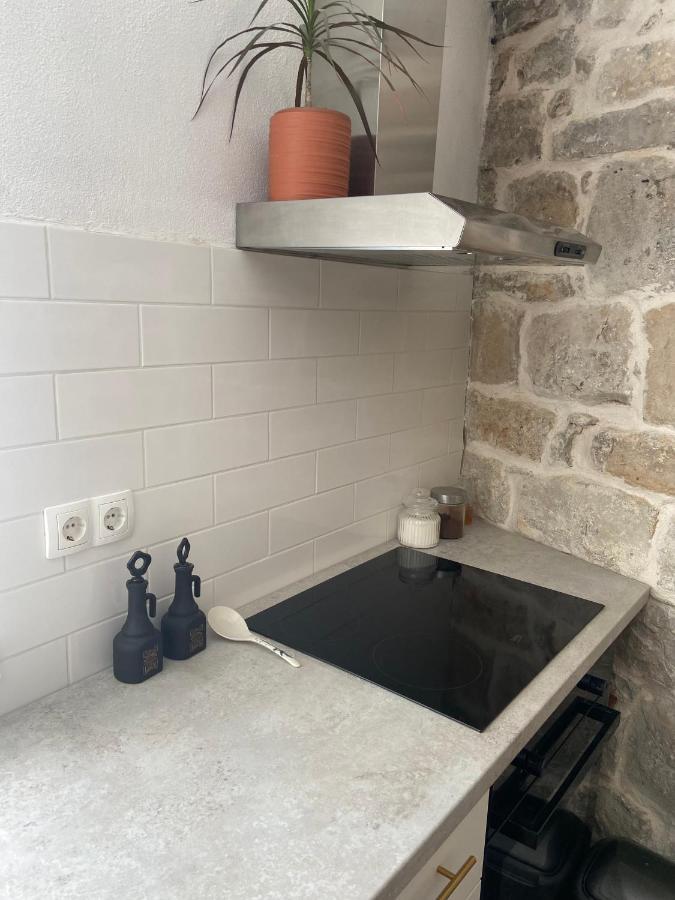 Oleandar * Kastela